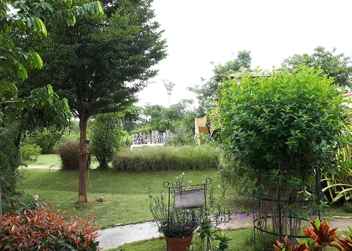 Resort Tuscany Country Suan Phueng