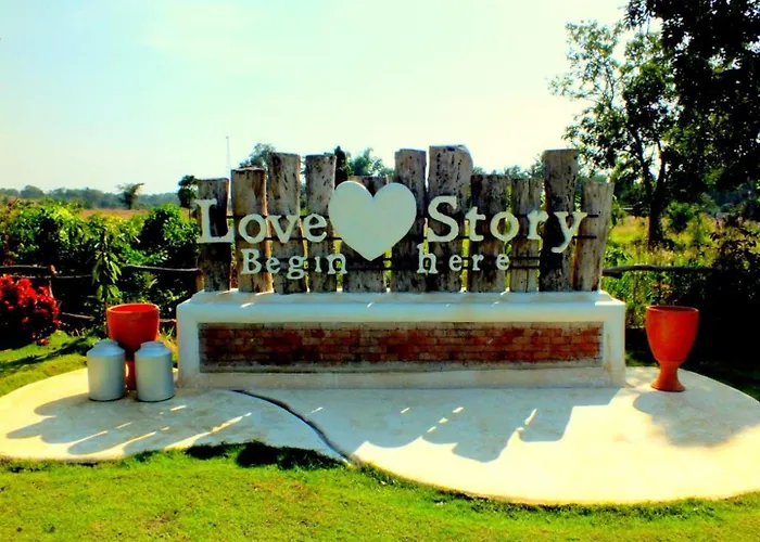Resort Tuscany Country Suan Phueng