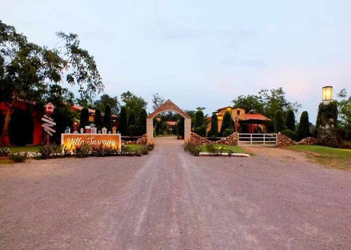 Tuscany Country Resort 3*
