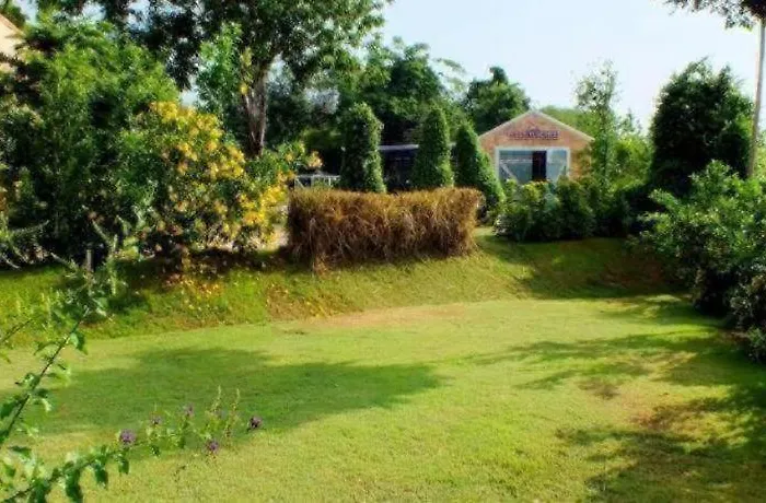 รีสอร์ท Tuscany Country